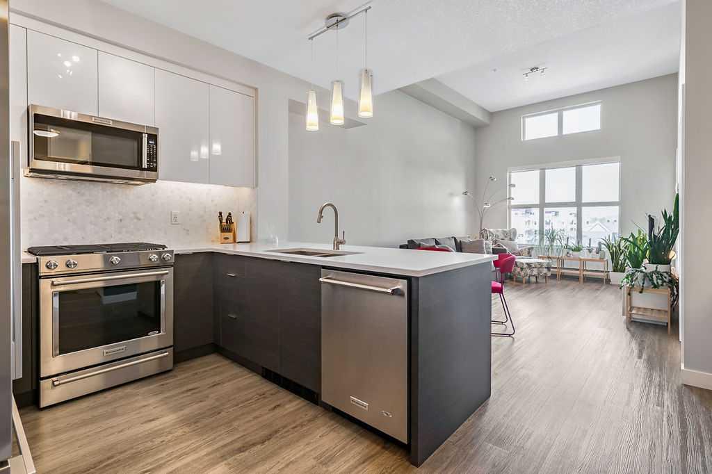 Fifth View of 1417, 95 Burma Star Road SW, Currie Barracks, Calgary, Alberta, T3E 8A9