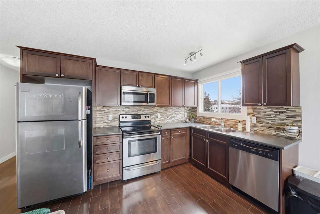 Fifth View of 402, 2117 16 Street SW, Bankview, Calgary, Alberta, T2T4E5