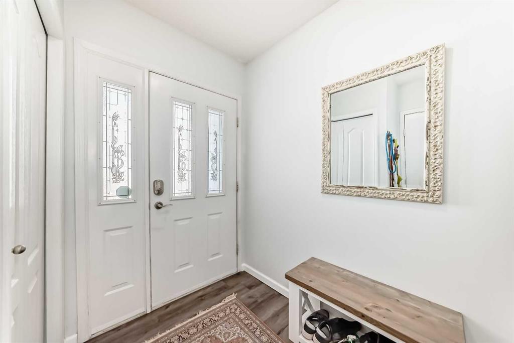 Fifth View of 124 Sunlake Gardens SE, Sundance, Calgary, Alberta, T2x 3g4