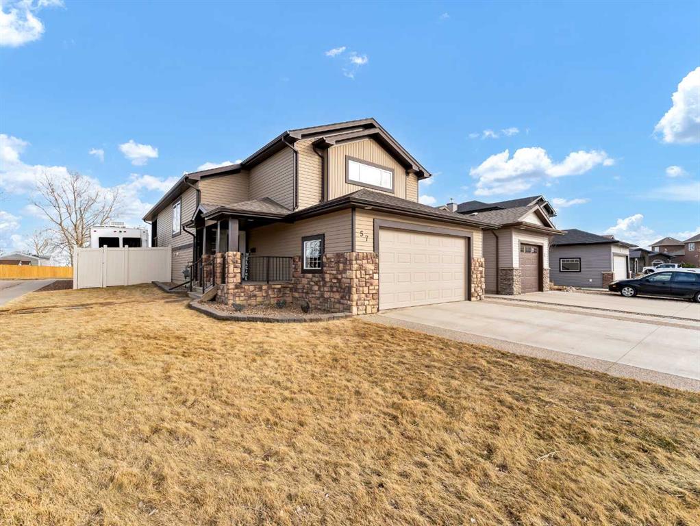 Third View of 57 Hamptons Close SE, SE Southridge, Medicine Hat, Alberta, T1B 0C6