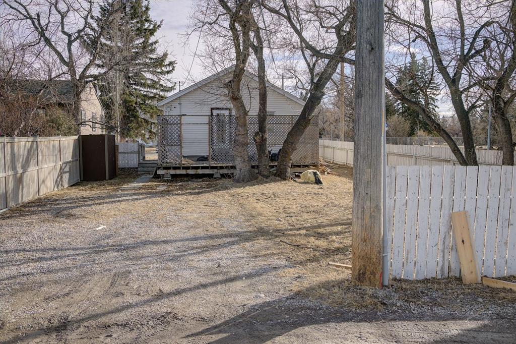 Fifth View of 458 34 Avenue NW, Highland Park, Calgary, Alberta, T2K0B8