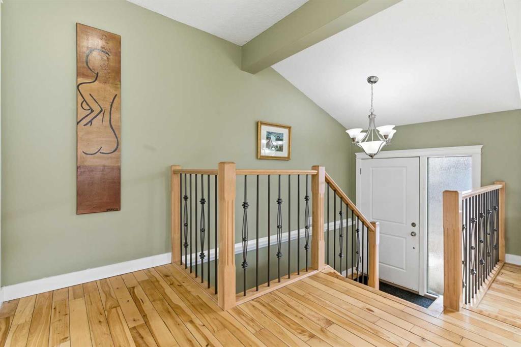 Third View of 11219 27 Street SW, Cedarbrae, Calgary, Alberta, T2W 2Z5