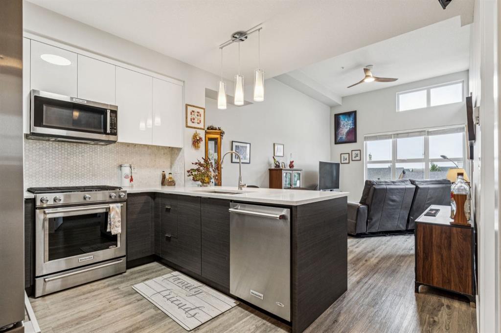 Fourth View of 1402, 95 Burma Star Road SW, Currie Barracks, Calgary, Alberta, T3E 8A9