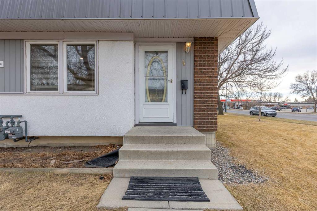 Fourth View of 4, 1601 23 Street N, Winston Churchill, Lethbridge, Alberta, T1H 4M9