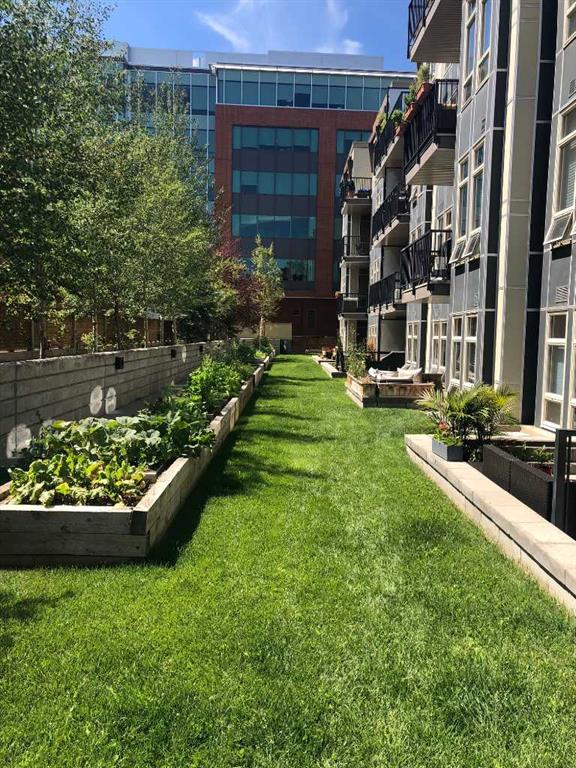 Third View of 111, 323 20 Avenue SW, Mission, Calgary, Alberta, T2S 2G5