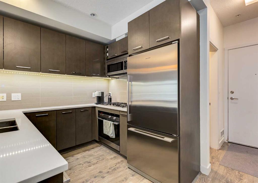 Fourth View of 111, 323 20 Avenue SW, Mission, Calgary, Alberta, T2S 2G5