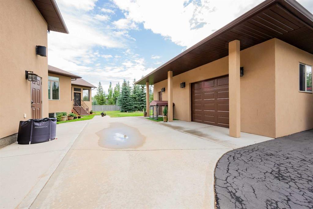 Fourth View of 5401 Sprucewood Close , Taylor Estates, Rural Grande Prairie No. 1, County of, Alberta, T8W 0H3