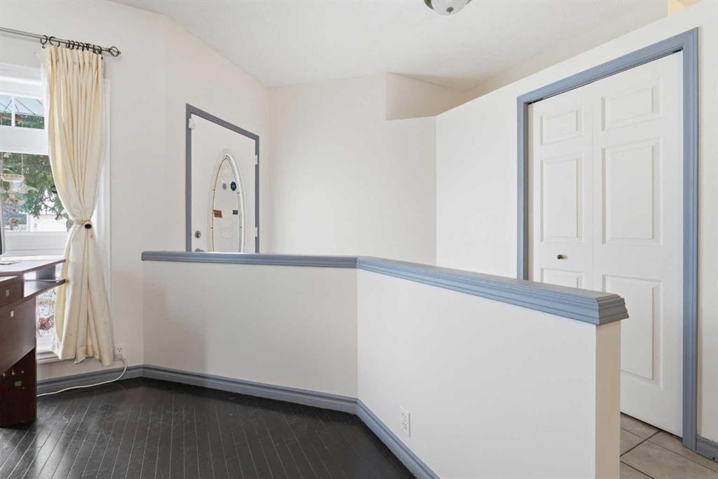 Third View of 414 Mt Cornwall Circle SE, McKenzie Lake, Calgary, Alberta, T2J 2J6