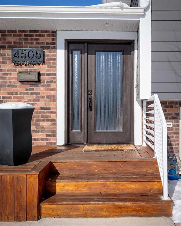 Third View of 4505 66 StreetClose , Westmount, Camrose, Alberta, T4V 2T1