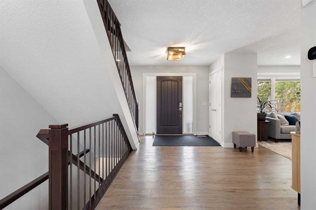 Third View of 504 Varsity Estates Bay NW, Varsity, Calgary, Alberta, T3B 2W8