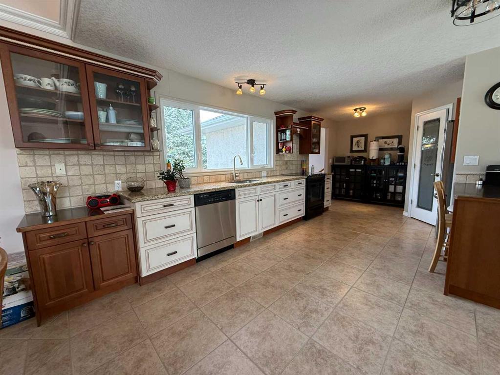 Fourth View of 3315 Parkside Drive S, Henderson Lake, Lethbridge, Alberta, T1J 1N2