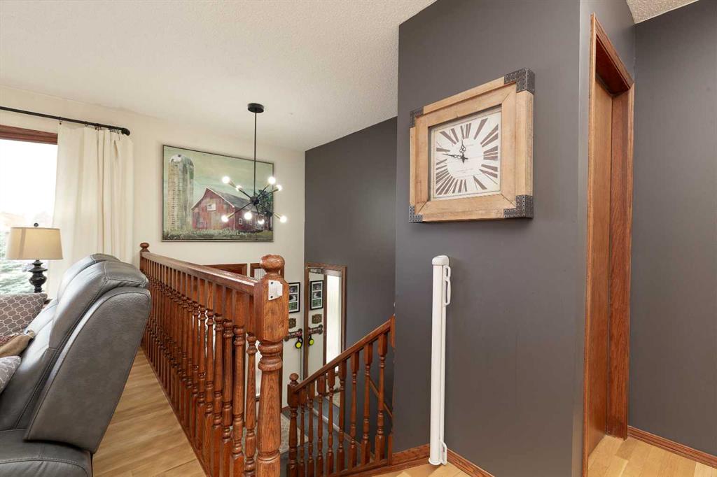 Fourth View of 2208 27 Avenue S, Tudor Estates, Lethbridge, Alberta, T1K6K4