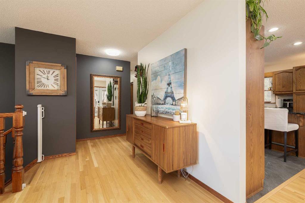 Fifth View of 2208 27 Avenue S, Tudor Estates, Lethbridge, Alberta, T1K6K4