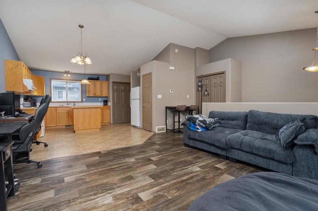 Fifth View of 24, 5302 47 Street , Sparling, Camrose, Alberta, T4V 5J5