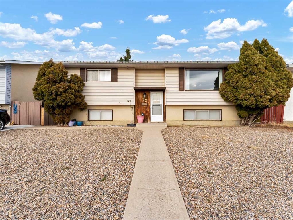 Second View of 33 Ross Glen Road SE, Ross Glen, Medicine Hat, Alberta, T1B 1Z6