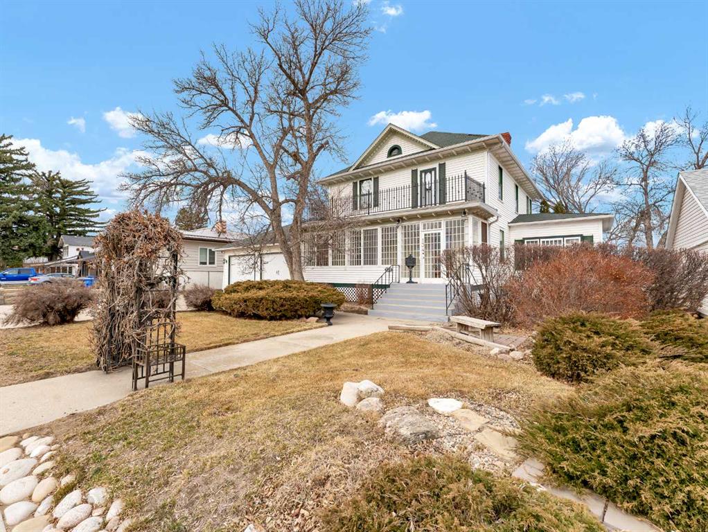 Third View of 134 3 Street SW, SW Hill, Medicine Hat, Alberta, T1A4C3