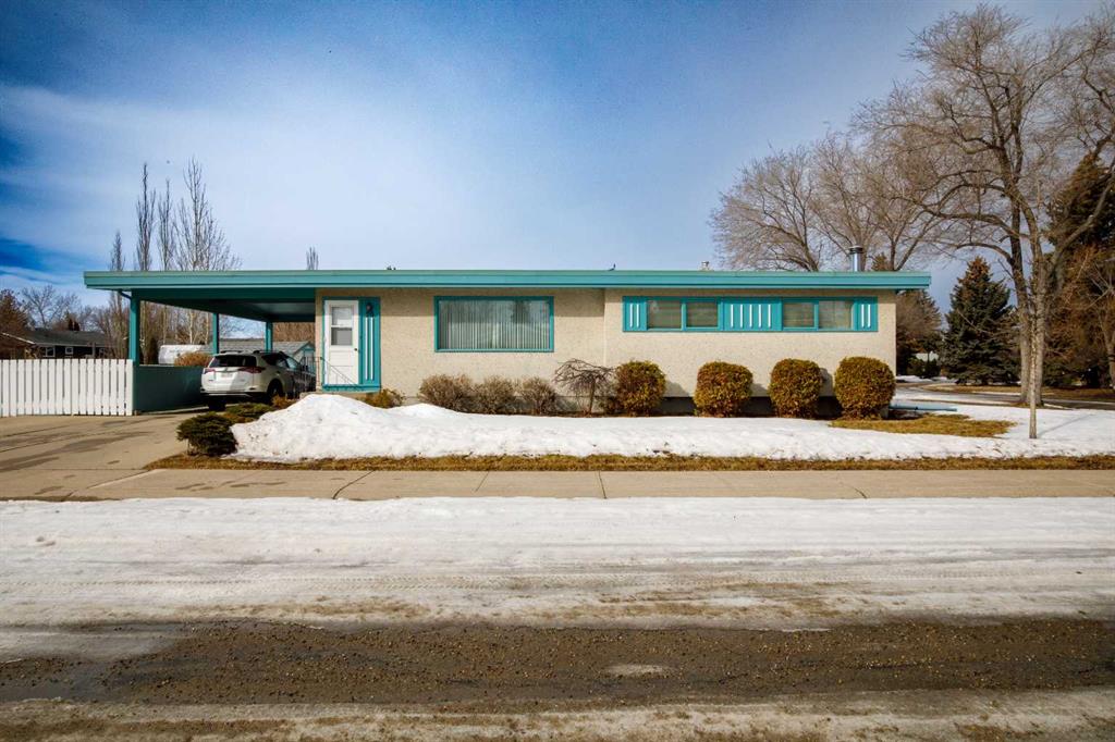 20 Macleod Close , A2295168, Alberta,