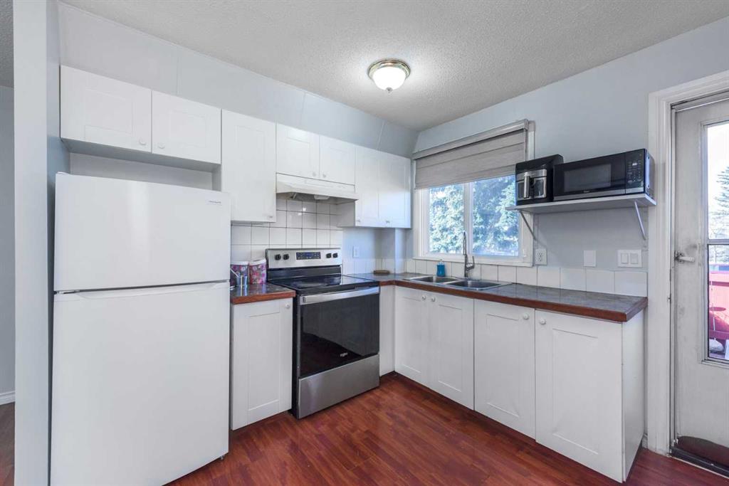 Fourth View of 1209 52A Street SE, Penbrooke Meadows, Calgary, Alberta, T2A1V2