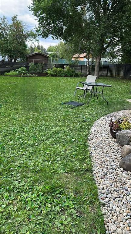 Fifth View of 9826 75 Avenue , South Patterson Place, Grande Prairie, Alberta, T8V 4W9