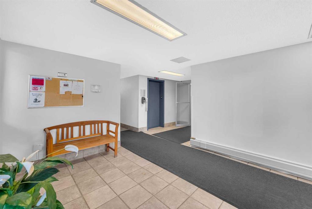 Third View of 451, 1620 8 Avenue NW, Hounsfield Heights/Briar Hill, Calgary, Alberta, T2N 1C4