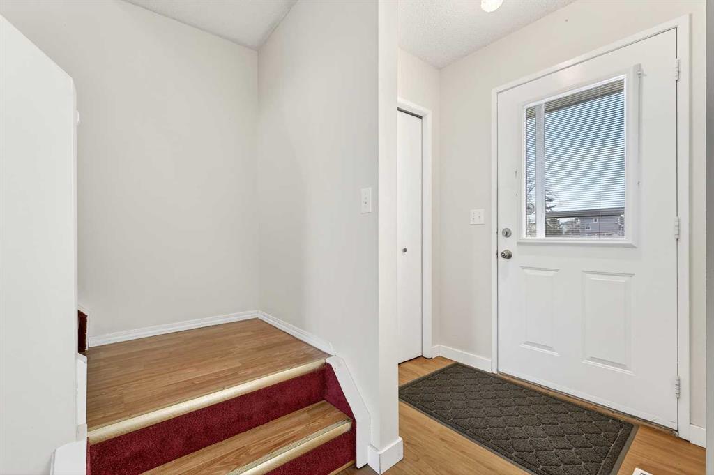 Fourth View of 159 Shawglen Road SW, Shawnessy, Calgary, Alberta, T2Y 1X6