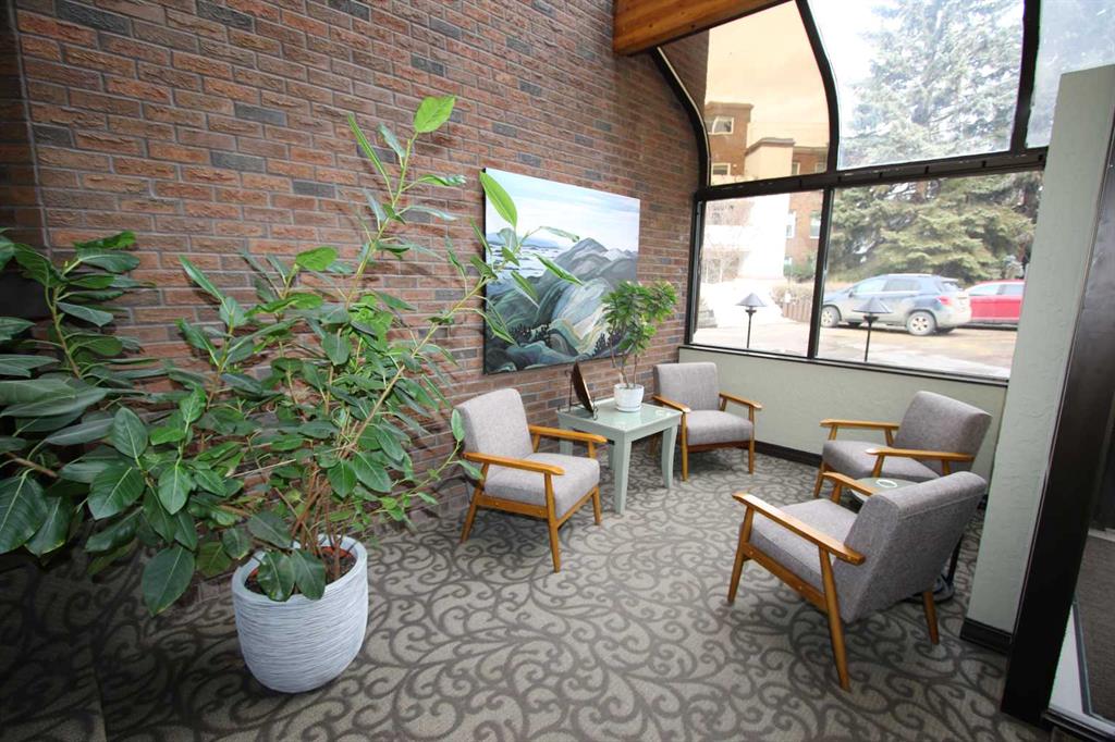 Third View of 105, 5144 45 Avenue , Woodlea, Red Deer, Alberta, T4N 3L3