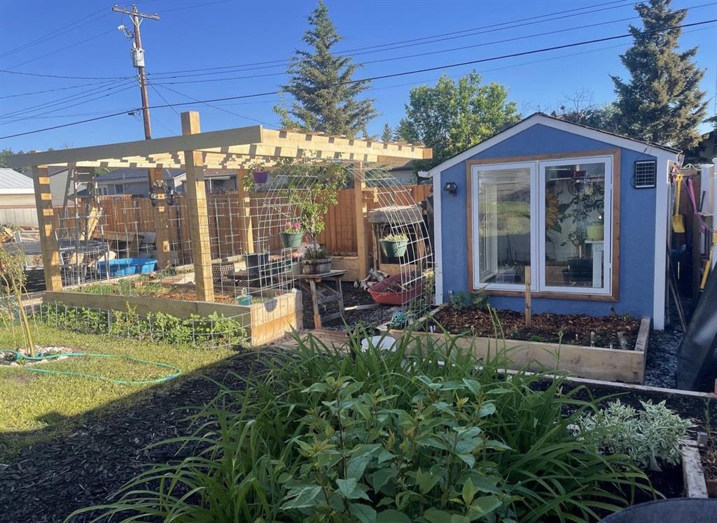 Second View of 218 8 Avenue NE, NONE, Sundre, Alberta, T0M 1X0