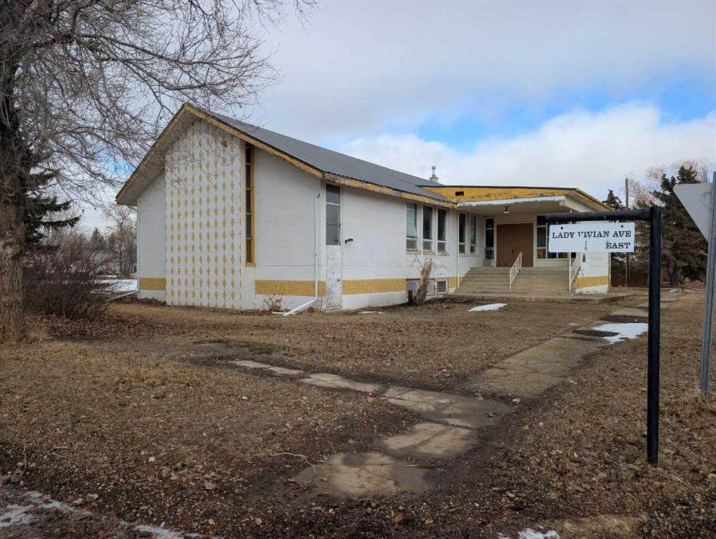 110 Lady Vivian Street E, A2295506, Alberta,