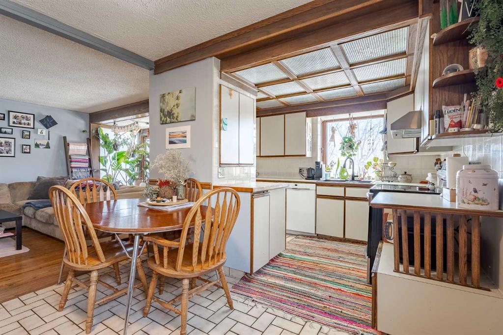 Fifth View of 3124 14 Street NW, Rosemont, Calgary, Alberta, T2K1H8