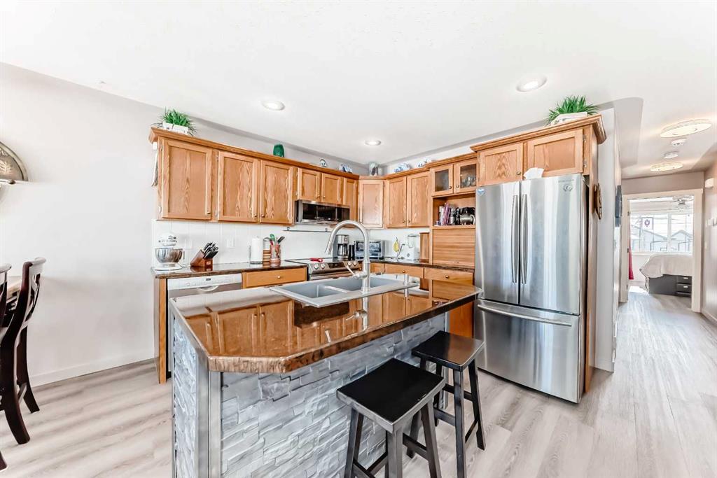 Fourth View of 232 Deschner Close , Devonshire, Red Deer, Alberta, T4R 3C2