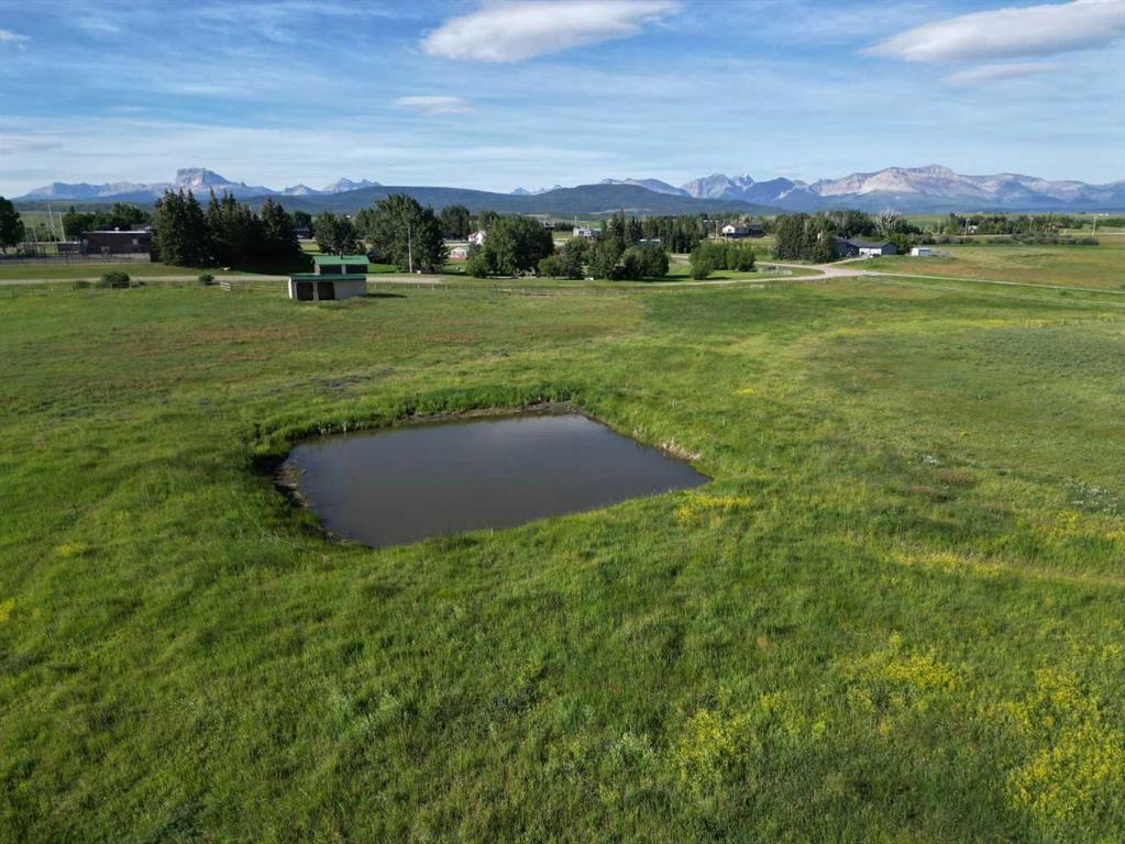 On Nelson Avenue N, A2295588, Alberta,