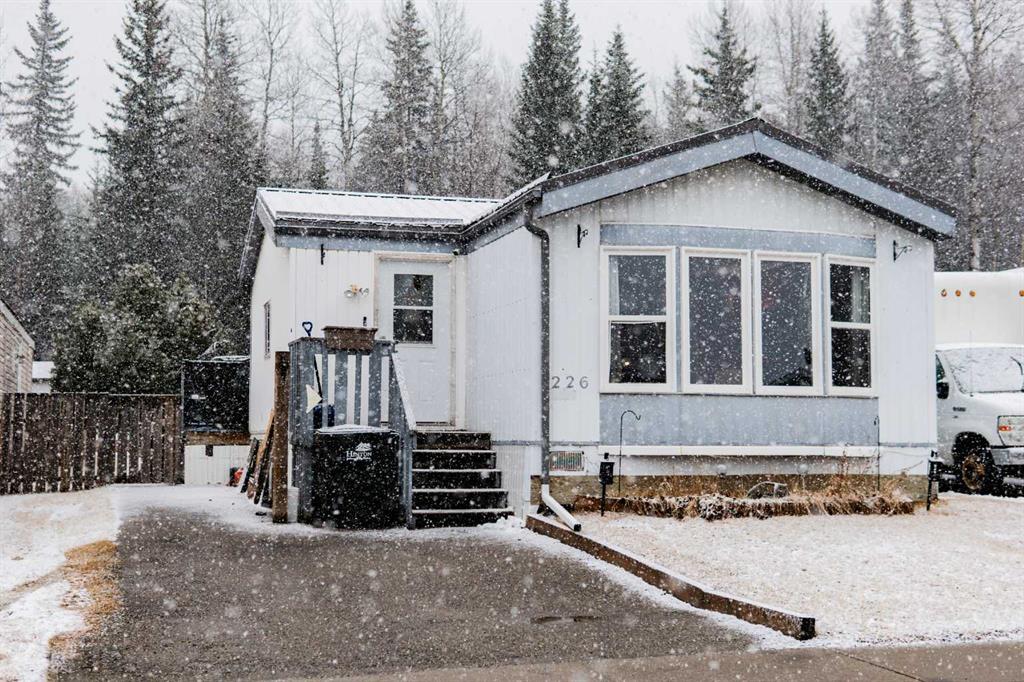 226 Skogg Avenue , A2295612, Alberta,