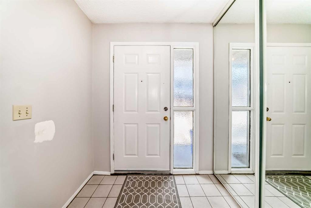 Fourth View of 226 Coachway Lane SW, Coach Hill, Calgary, Alberta, t3h2v9