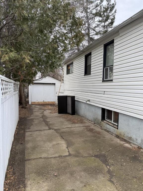 Fifth View of 319 7 Street SE, SE Hill, Medicine Hat, Alberta, T1A 1J8