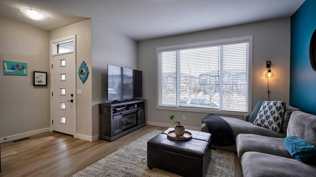 Fifth View of 155 Wolf Hollow Park SE, Wolf Willow, Calgary, Alberta, T2X 4M8