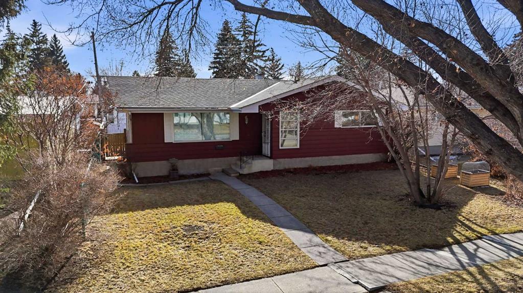 Second View of 1447 Northmount Drive NW, Brentwood, Calgary, Alberta, T2L0G7