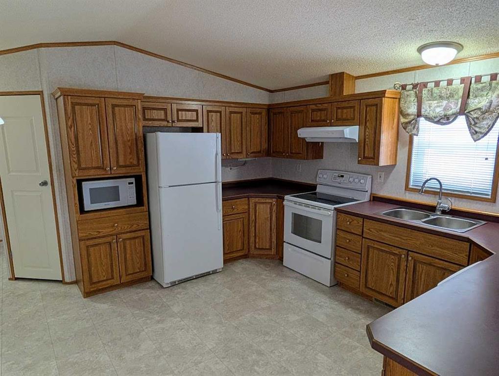 Fifth View of 211 Railway Avenue , NONE, Coaldale, Alberta, T1M 0A8