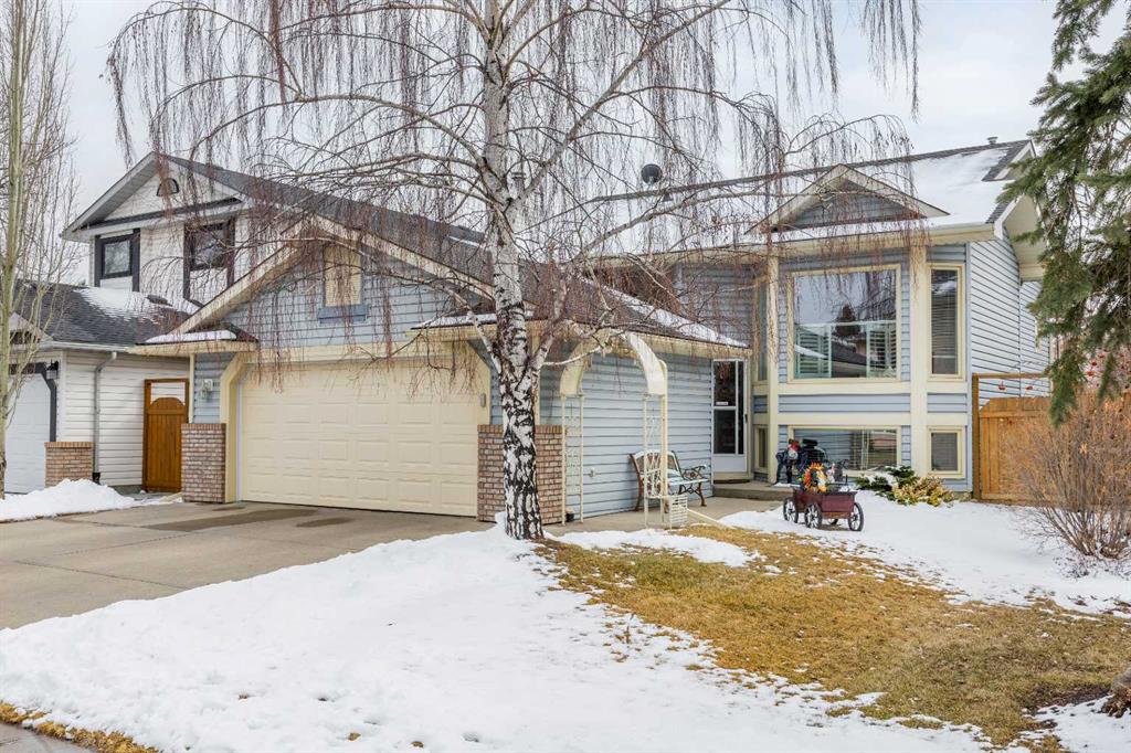 Second View of 1331 Sunvista Way SE, Sundance, Calgary, Alberta, T2X 3G5