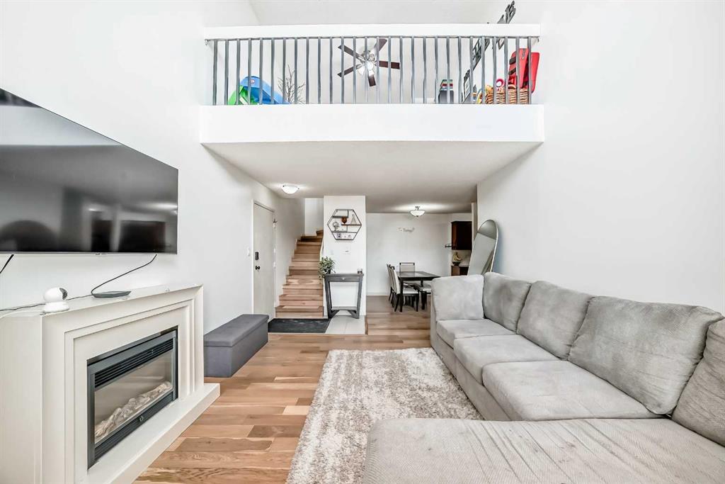 Third View of 633, 6400 Coach Hill Road SW, Coach Hill, Calgary, Alberta, T3H 1B8