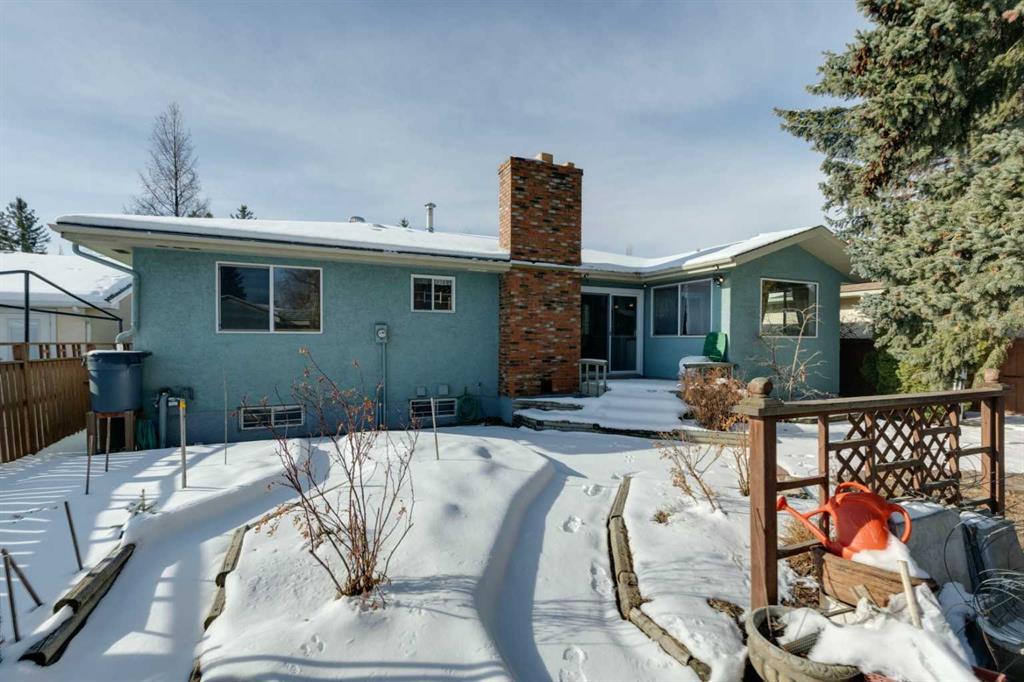 Third View of 328 Norseman Road NW, North Haven Upper, Calgary, Alberta, T2K 5M5