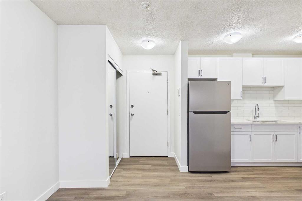 Fifth View of 111, 1712 38 Street SE, Forest Lawn, Calgary, Alberta, T2A 1H1