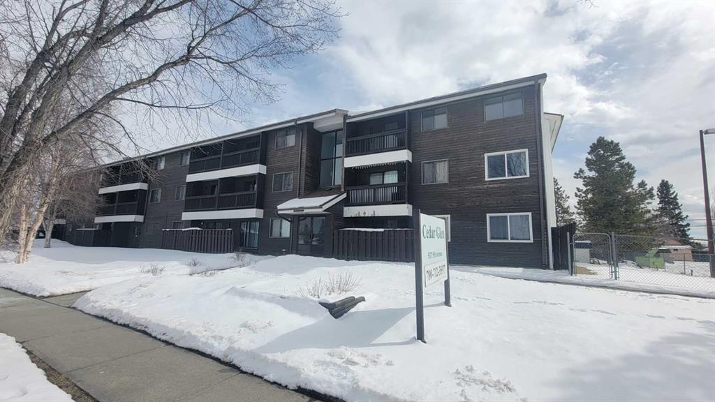 301, 5317 5 Avenue  , A2296146, Alberta,