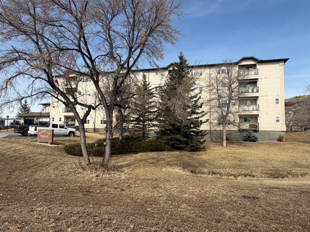 403, 280 Riverside Drive E, A2296176, Alberta,