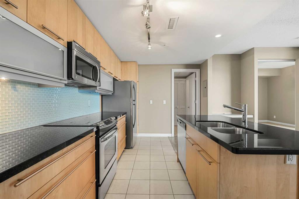 Fourth View of 1407, 215 13 Avenue SW, Beltline, Calgary, Alberta, T2R 0V6