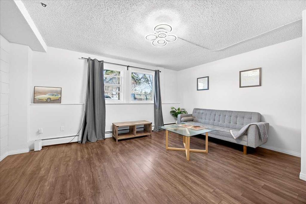 101, 2111 14 Street , A2296214, Alberta,