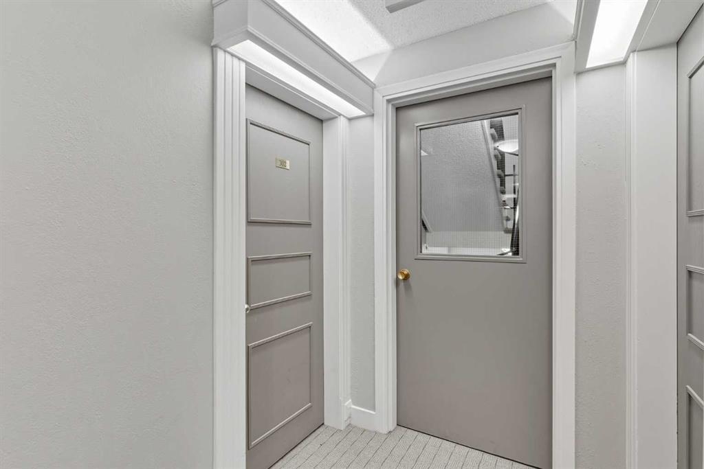 Fourth View of 302A, 5601 Dalton Drive NW, Dalhousie, Calgary, Alberta, T3A 2E2