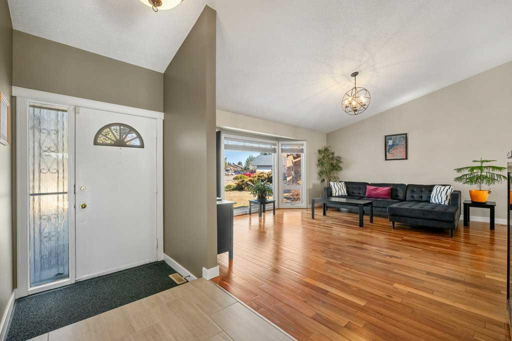 Third View of 44 Deerbrook Crescent SE, Deer Run, Calgary, Alberta, T2J 6G3