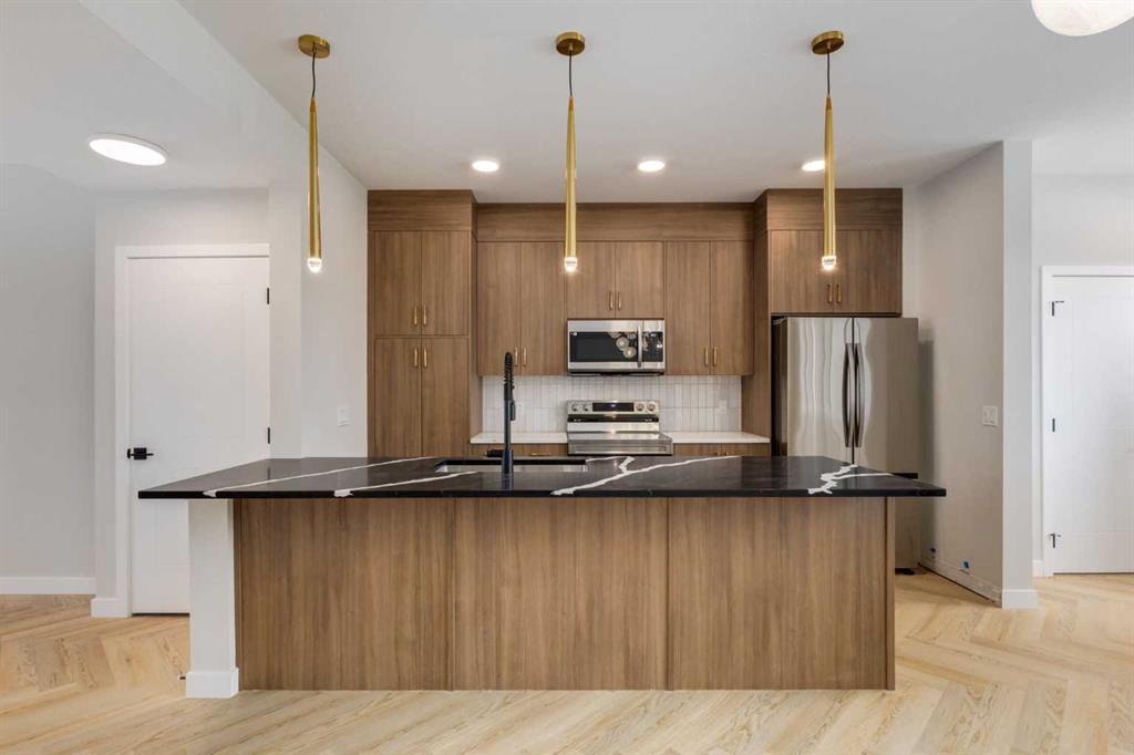 39 Andalusian Road , A2296342, Alberta,