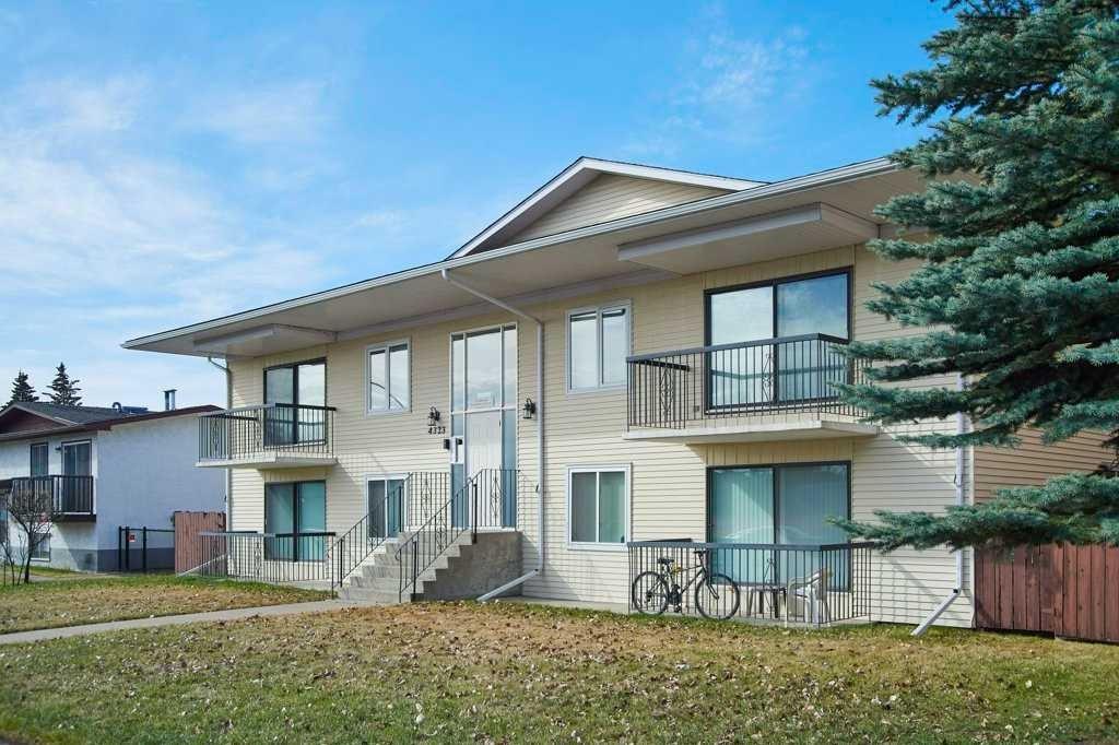 Third View of 4323 75 Street NW, Bowness, Calgary, Alberta, T3B 2M7