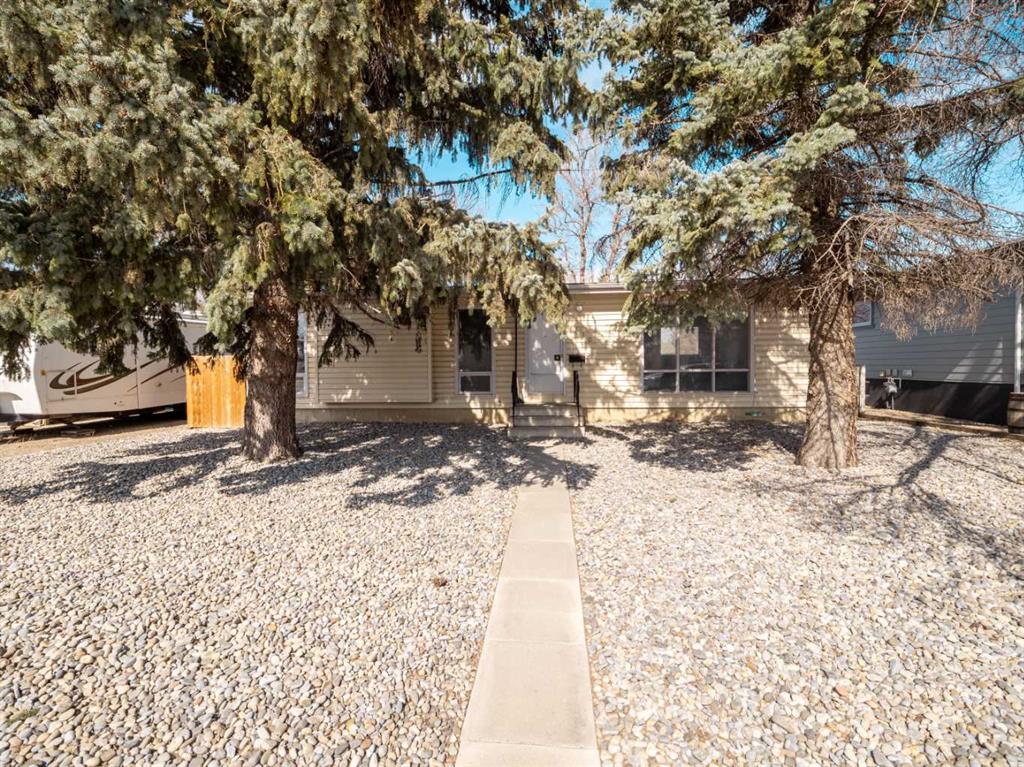 1010 20 Avenue , A2296460, Alberta,